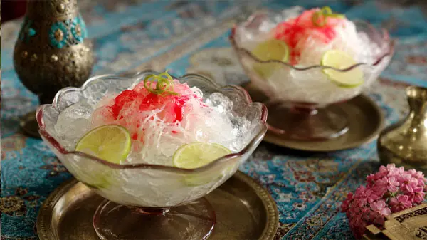 طرز تهیه فالوده شیرازی